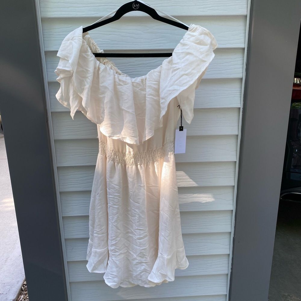 ASTR / revolve “chloe” dress